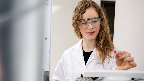 德国科学家把农业废料转化为塑料 用于医疗产品和汽车零部件制造