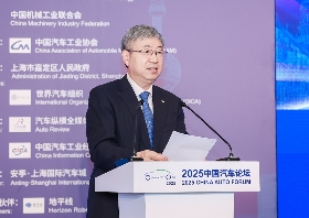 十大金句，车圈的焦虑与坚守 | 看见2025