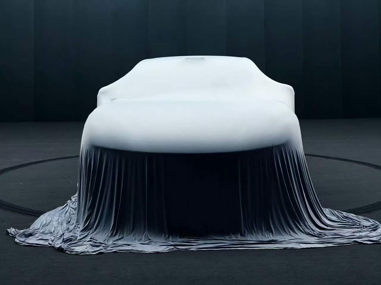 启境首款“三百万”级猎装轿跑开启全国路测